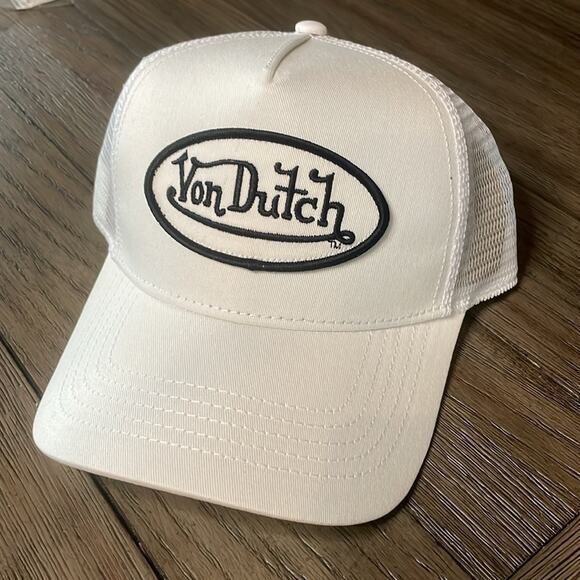NWT Von Dutch white and black SnapBack trucker hat! - Picture 3 of 8